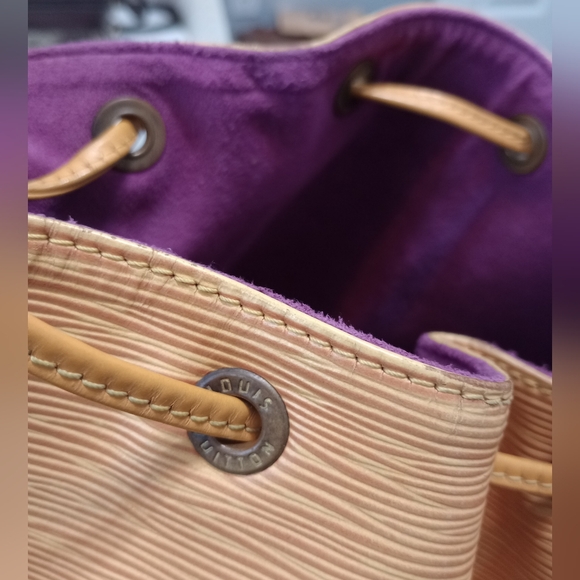 Louis Vuitton Bags - Picture 13 of 16